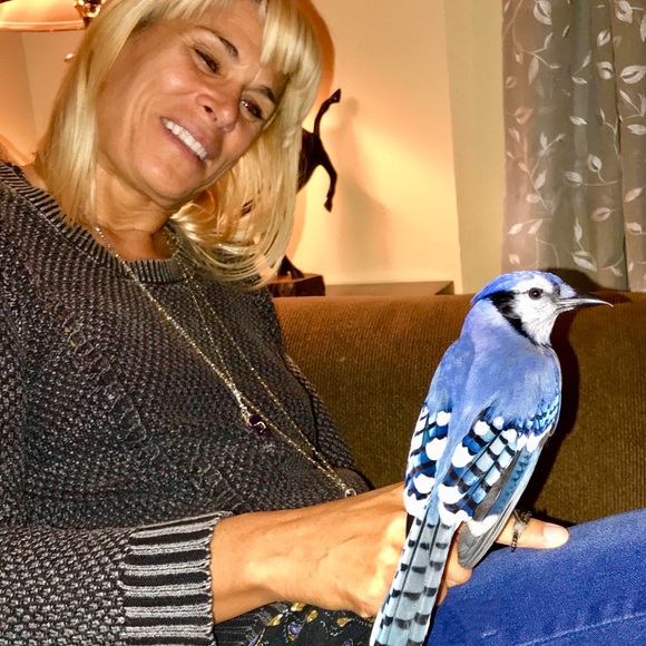 Meet your Posher, Yvonne- POSH AMBASSADOR 💜 - Picture 3 of 8